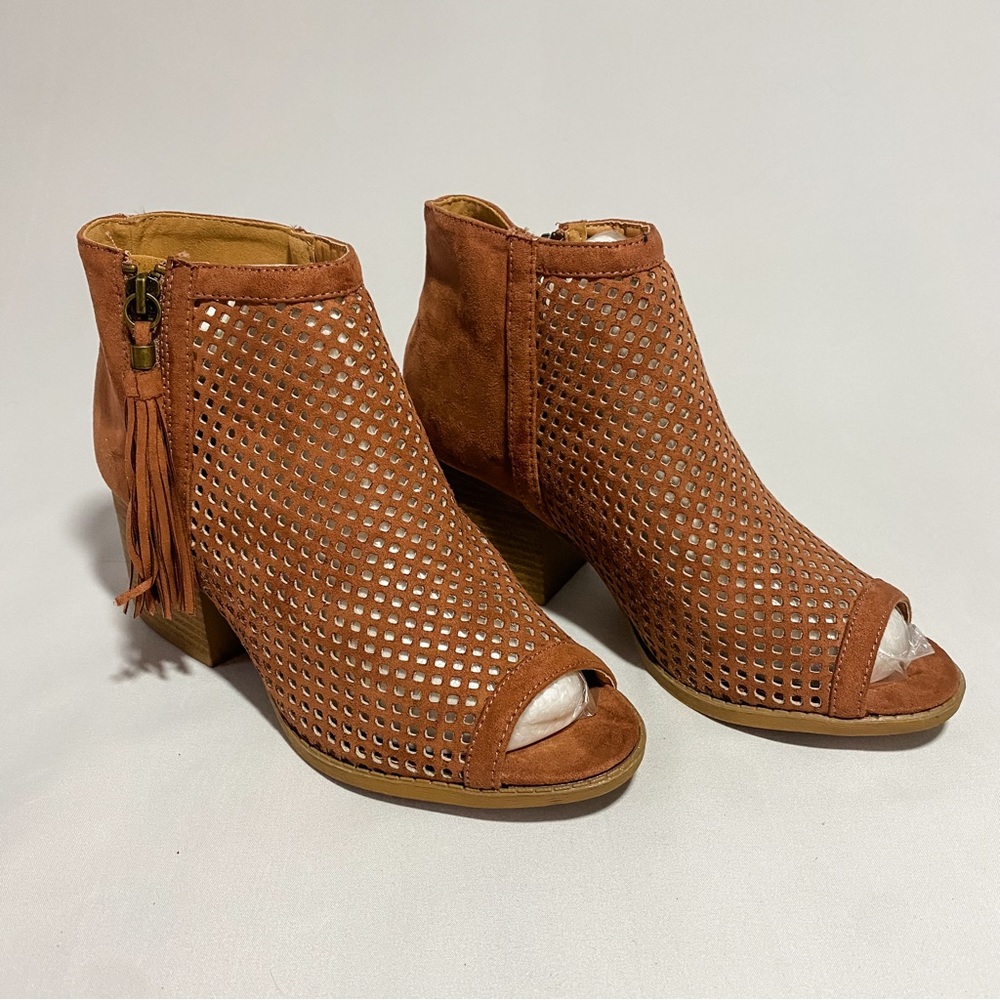 🌟NEW🌟 Burnt Orange Suede Heels